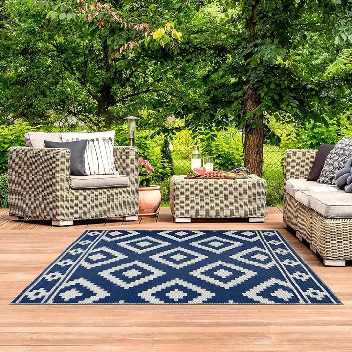 Pflegeleichter, UV-beständiger Outdoor-Teppich, wetterfest für Garten, Balkon & Terrasse, modernes Design.