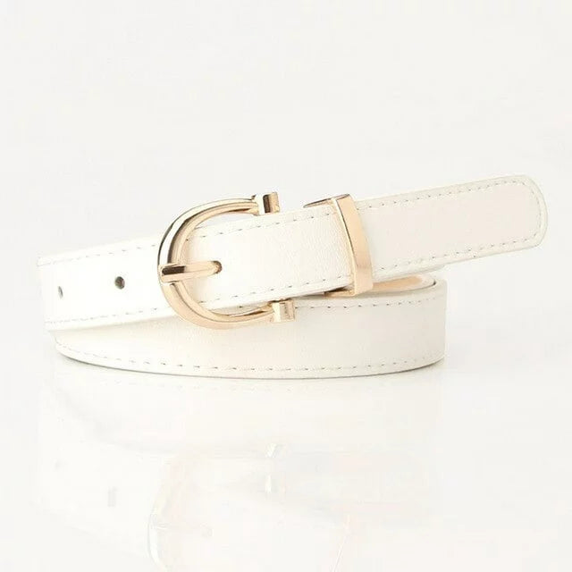 Eleganter Unisex-Gürtel mit glänzender Metallschnalle, ein klassisches Accessoire für jeden Stil.