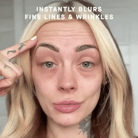 Damen Anti-Falten Creme: Sofort glattere Haut & perfekte Make-up Basis. Für ebenmäßigen Teint.