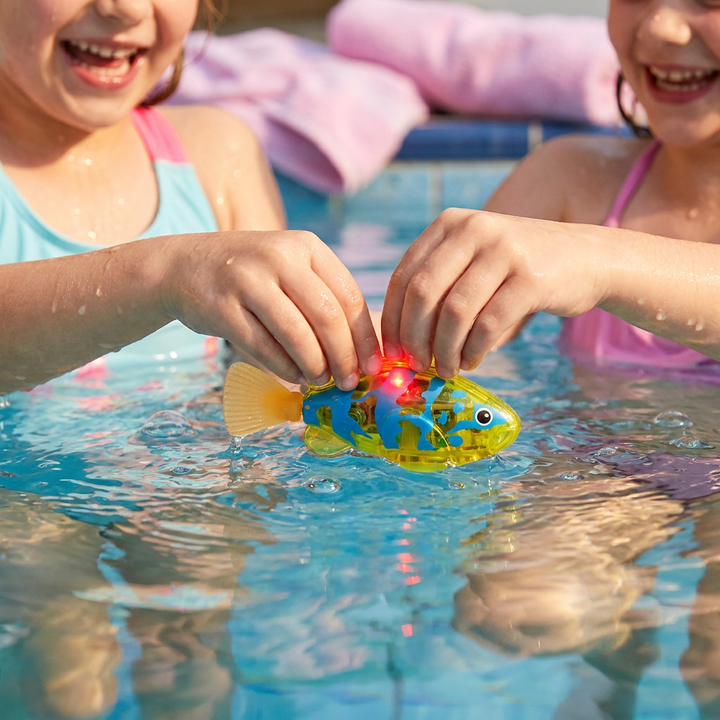 Schwimmende LED Fische, glühen im Wasser. Fantastisches Spielzeug für Bad, Planschbecken & Pool.