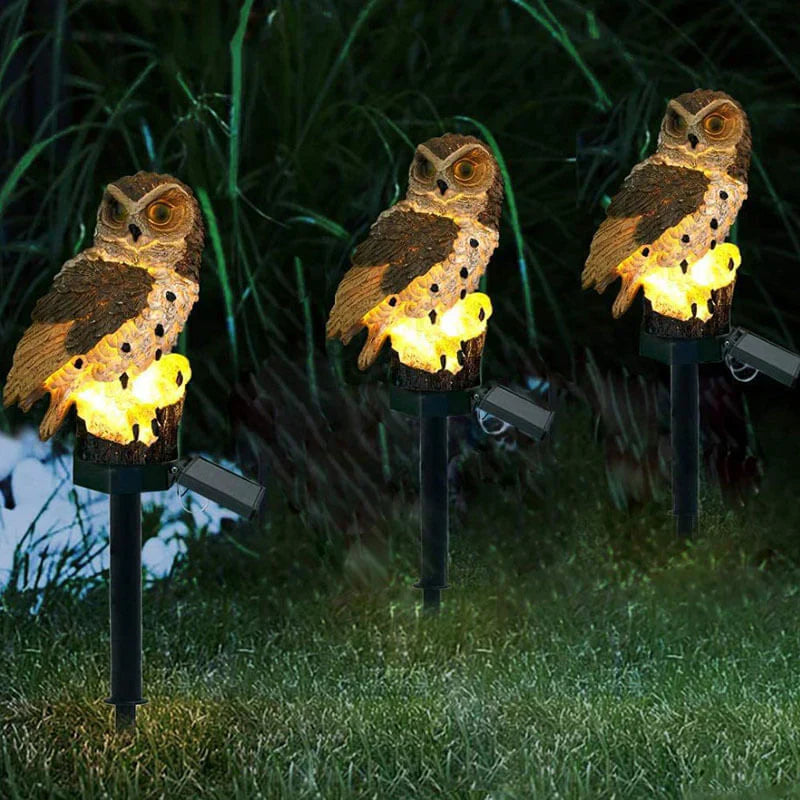 Dekorative Eulen-Solarlampe für den Außenbereich. Ideal als Gartenlampe oder Terrassenbeleuchtung mit Solartechnik.