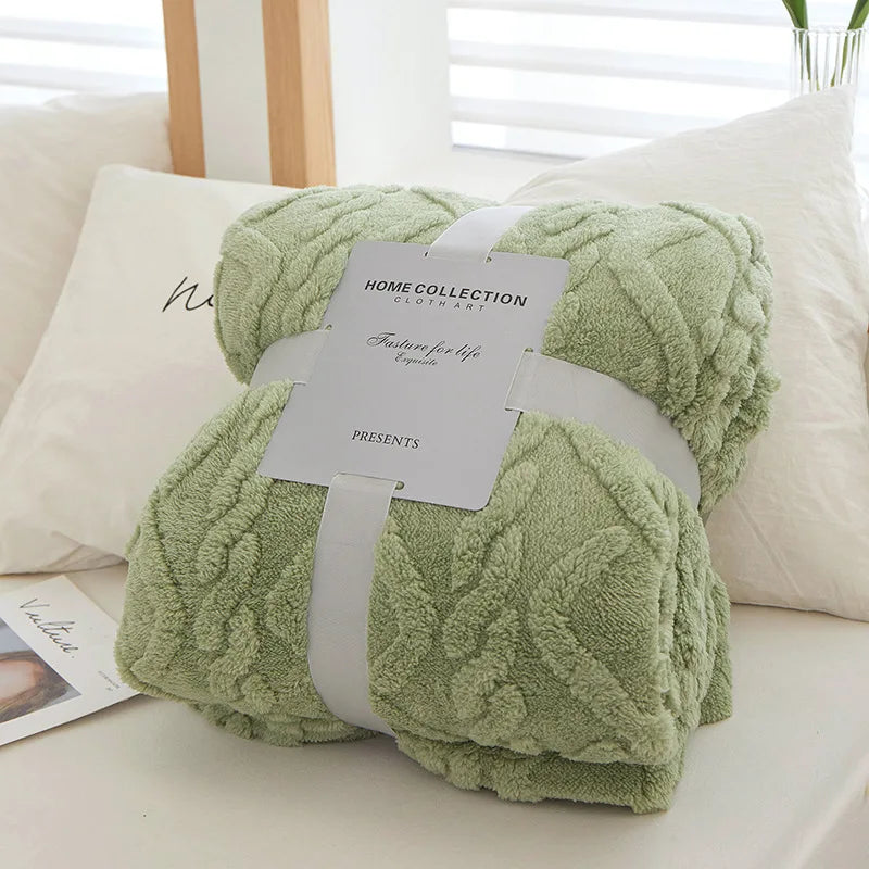 Elegante Lammwolldecke, doppelseitig, ideal für gemütliche Wohndeko und luxuriöse Wärme.